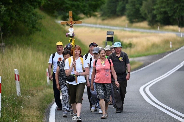 Pielgrzymka z Miastka do Sianowa