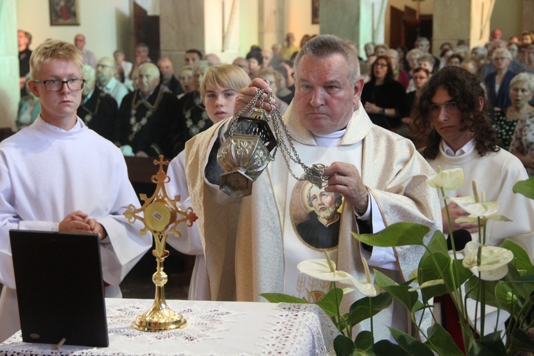 Brzesko. Wprowadzenie relikwii św. Andrzeja Boboli