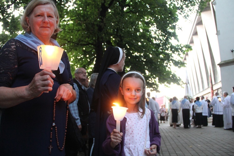 Brzesko. Wprowadzenie relikwii św. Andrzeja Boboli