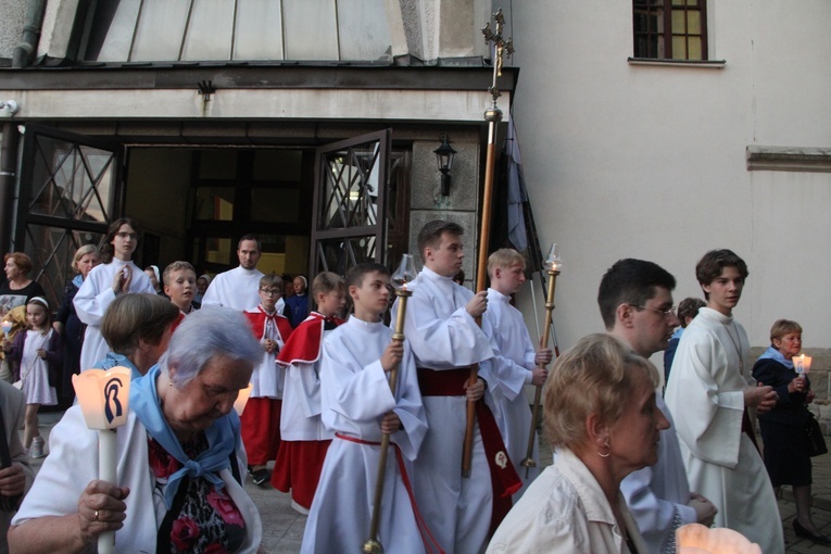 Brzesko. Wprowadzenie relikwii św. Andrzeja Boboli