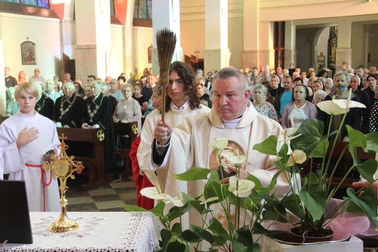 Brzesko. Wprowadzenie relikwii św. Andrzeja Boboli