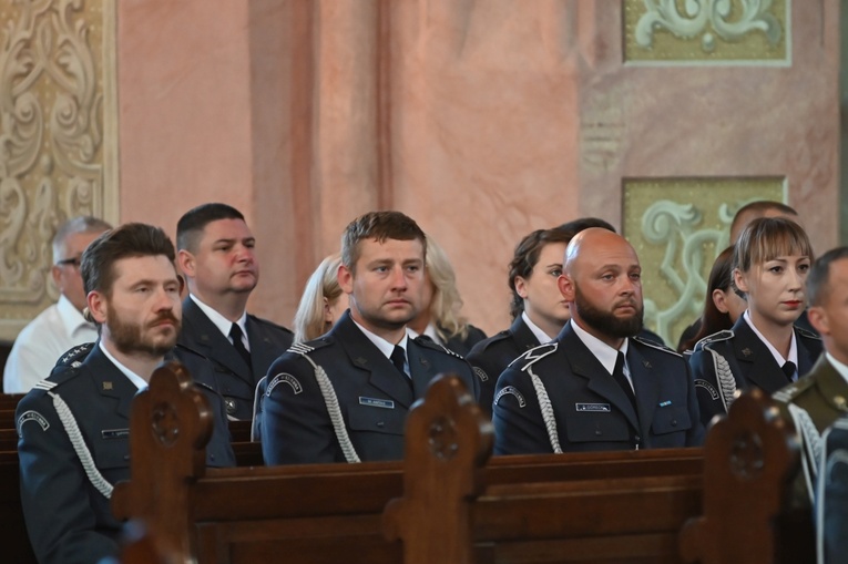 Poświęcenie i oddanie sztandaru Aresztu Śledczego w Świdnicy