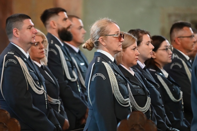 Poświęcenie i oddanie sztandaru Aresztu Śledczego w Świdnicy