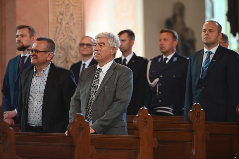 Poświęcenie i oddanie sztandaru Aresztu Śledczego w Świdnicy