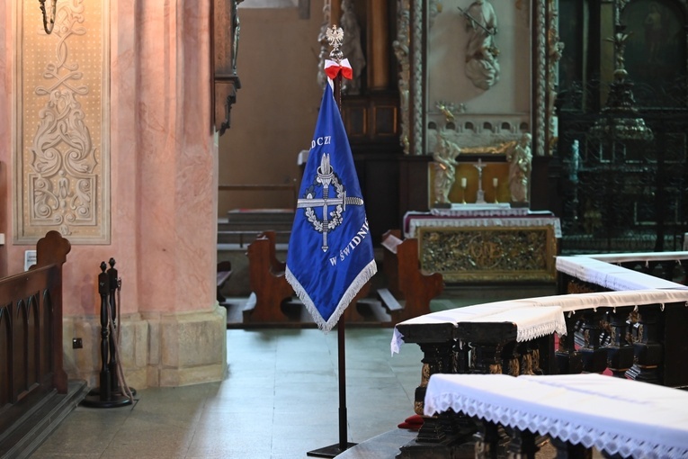 Poświęcenie i oddanie sztandaru Aresztu Śledczego w Świdnicy