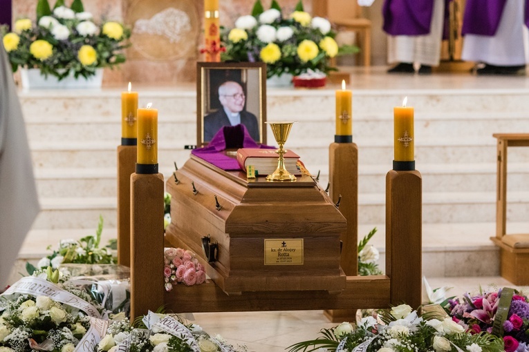 Ostatnie pożegnanie ks. dr. Alojzego Rotty