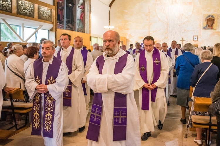 Ostatnie pożegnanie ks. dr. Alojzego Rotty