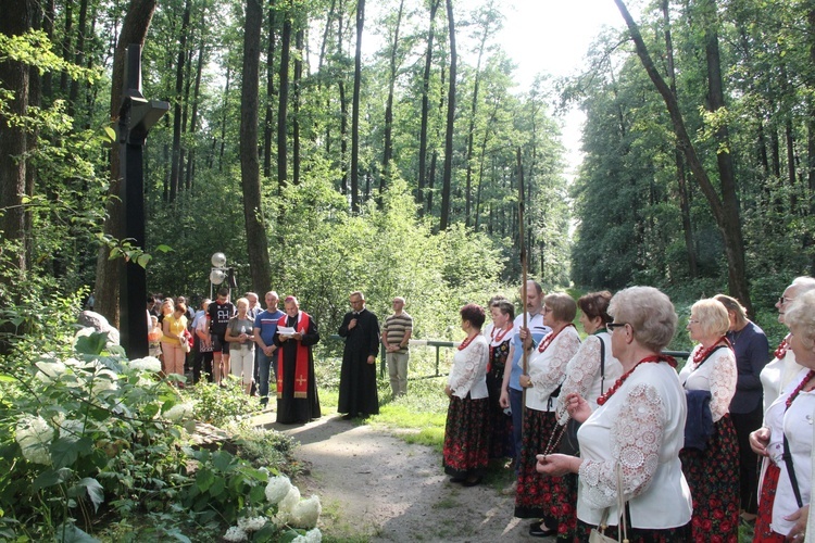 Pielgrzymka małopolskiej wsi do Zabawy