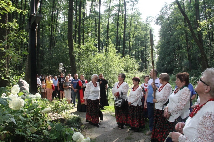 Pielgrzymka małopolskiej wsi do Zabawy