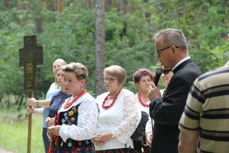 Pielgrzymka małopolskiej wsi do Zabawy