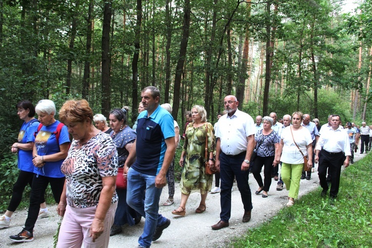 Pielgrzymka małopolskiej wsi do Zabawy