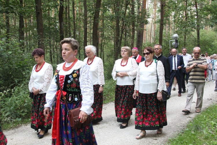 Pielgrzymka małopolskiej wsi do Zabawy