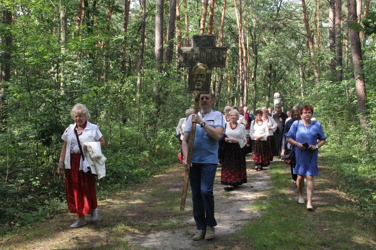 Pielgrzymka małopolskiej wsi do Zabawy