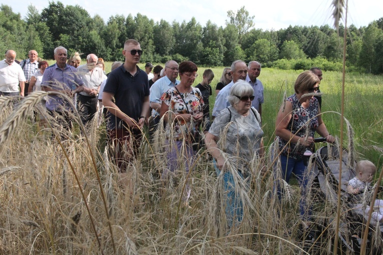 Pielgrzymka małopolskiej wsi do Zabawy