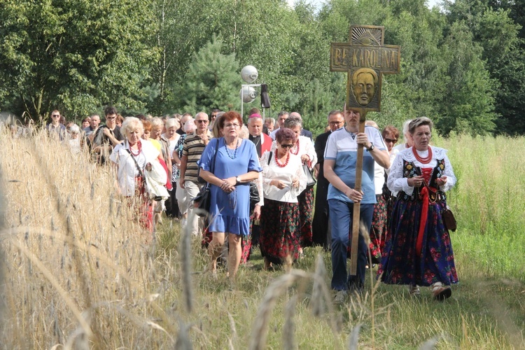 Pielgrzymka małopolskiej wsi do Zabawy