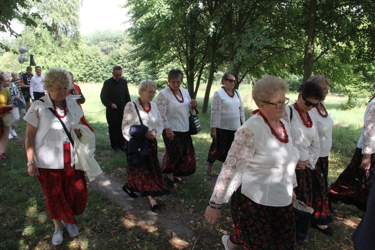 Pielgrzymka małopolskiej wsi do Zabawy