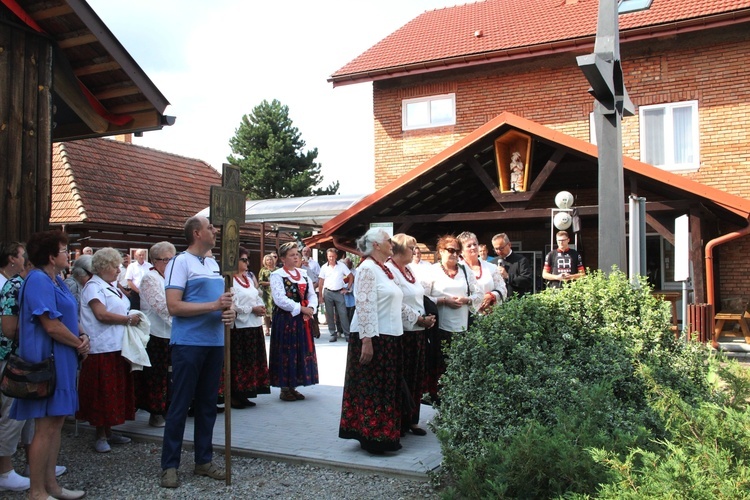 Pielgrzymka małopolskiej wsi do Zabawy