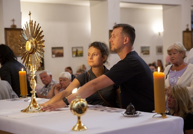 Tydzień Uwielbienia w Dźwirzynie 