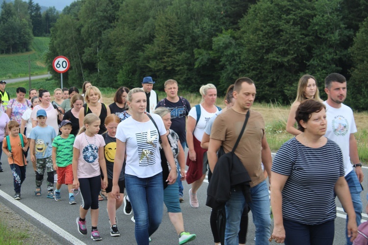 Z Łąkty do Lipnicy. Piesza pielgrzymka do św. Szymona