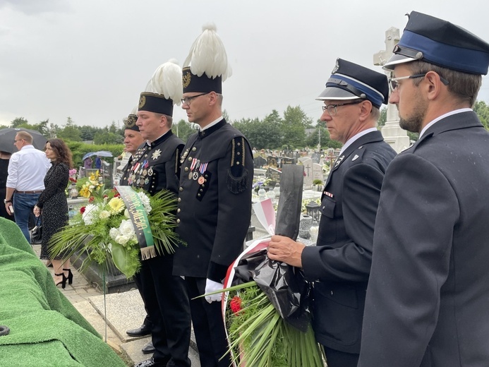 Ostatnie pożegnanie ks. kanonika Jerzego Jęczmionki