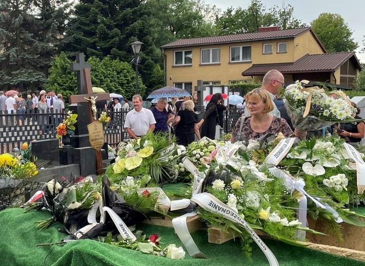 Ostatnie pożegnanie ks. kanonika Jerzego Jęczmionki