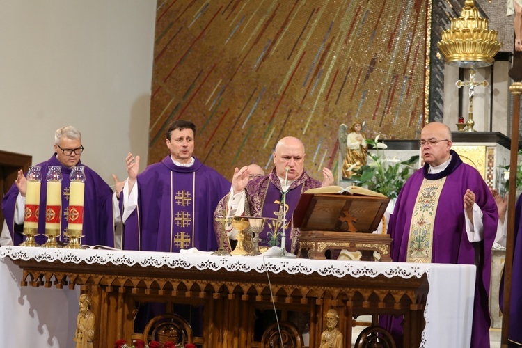 Ostatnie pożegnanie ks. kanonika Jerzego Jęczmionki