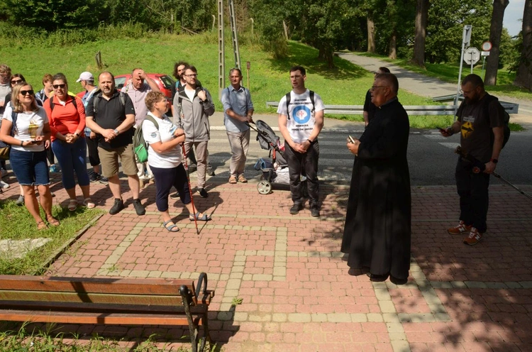 Z Dębna przez Szczepanów do Brzeska