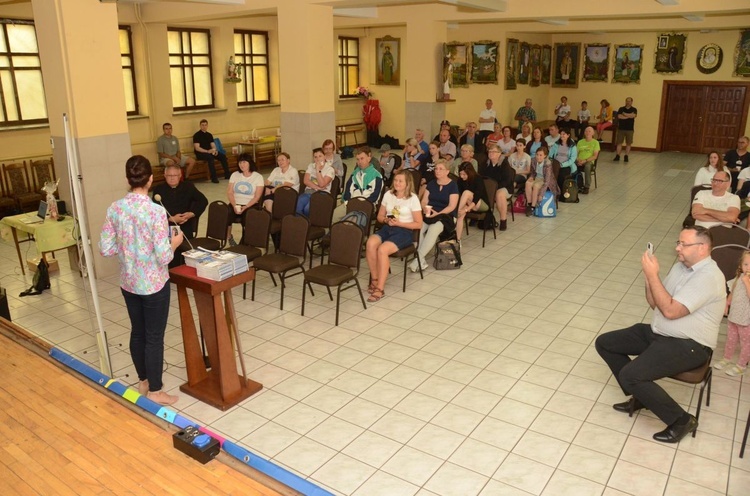 Z Dębna przez Szczepanów do Brzeska