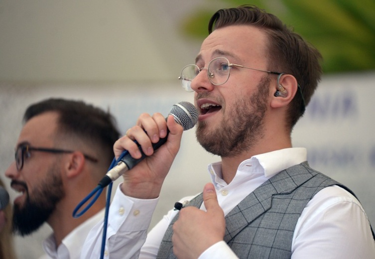 Koncert zespołu Tylko Ty na zakończenie obozu FDNT