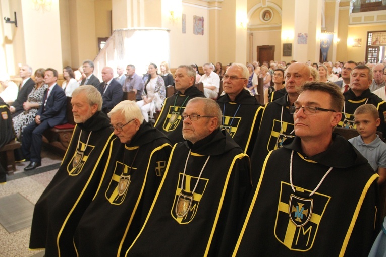 Krynica-Zdrój. Odsłonięcie pomnika abp. Antoniego Baraniaka