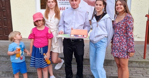 Cała Polska buduje kościół w Podczelu 