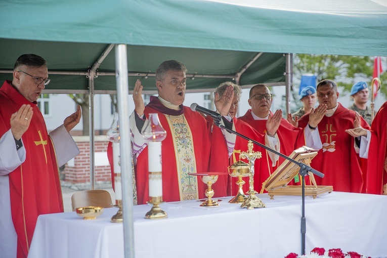 Msza św. na rozpoczęcie żołnierskiego świętowania