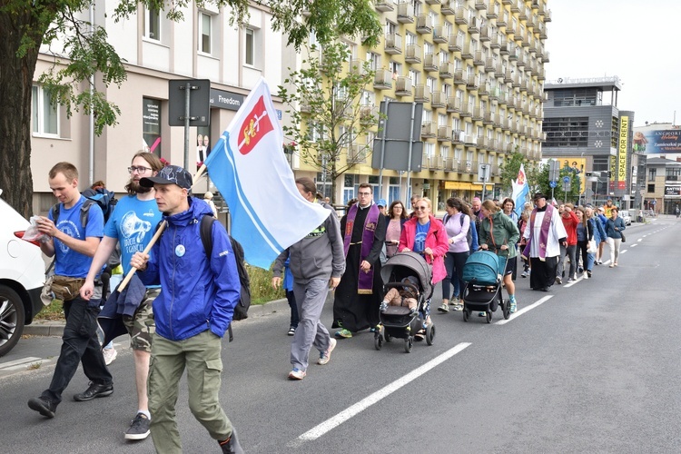 Pielgrzymi ruszyli z Gdyni przed tron Matki Bożej Częstochowskiej