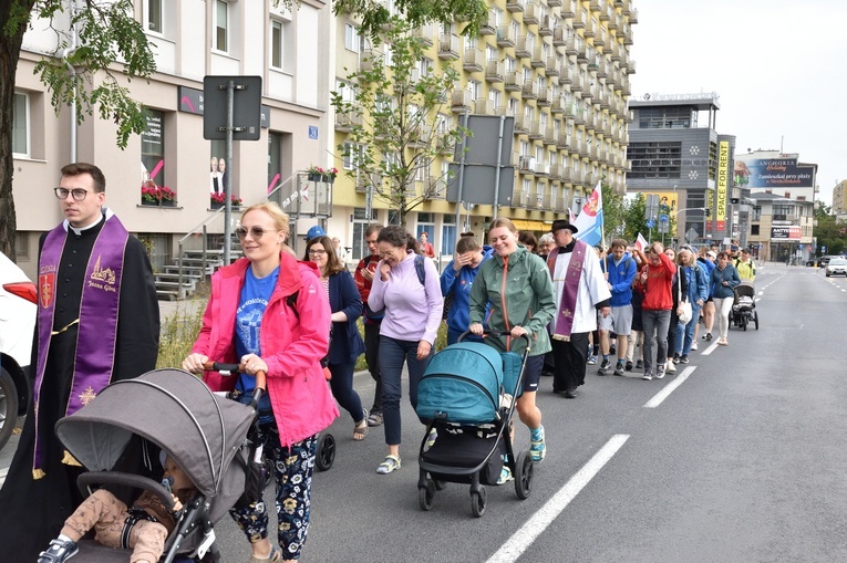 Pielgrzymi ruszyli z Gdyni przed tron Matki Bożej Częstochowskiej