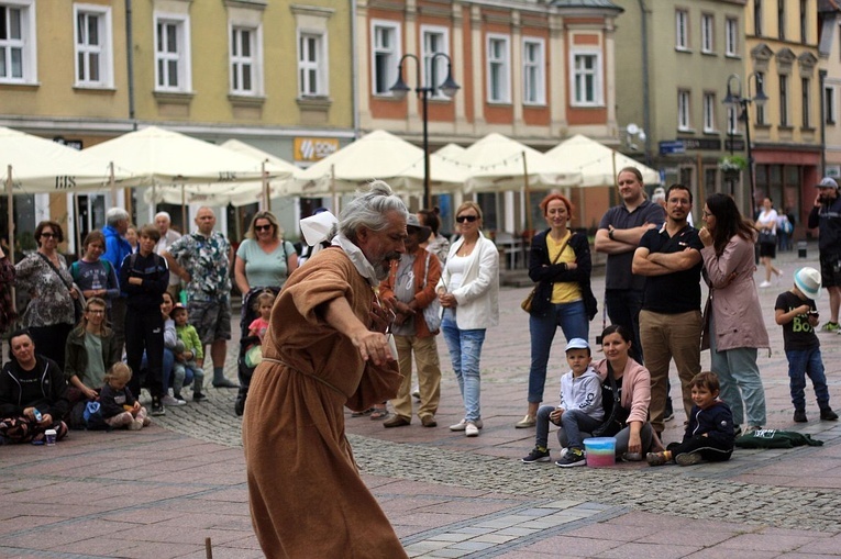 W pierwszy weekend sierpnia Opole opanują teatry uliczne