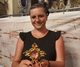 Po Mszy św. wierni czcili cząstkę Całunu Turyńskiego.