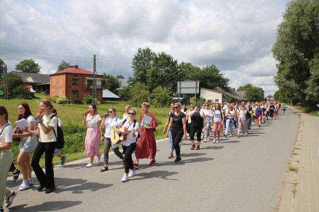 Janów Lubelski. Pielgrzymka kobiet