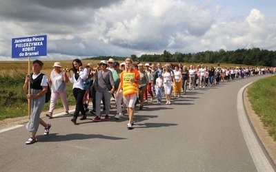 Janów Lubelski. Pielgrzymka kobiet