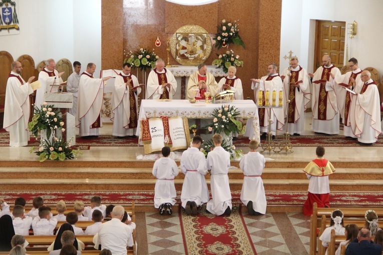 Krużlowa. Rozpoczęcie odpustu ku czci Chrystusa Przemienionego