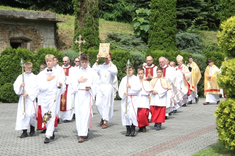 Krużlowa. Rozpoczęcie odpustu ku czci Chrystusa Przemienionego