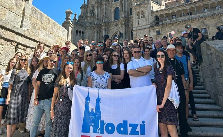 Przed bazyliką św. Jakuba w Santiago de Compostela.