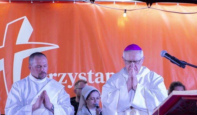 Bp Dajczak o Przystanku Jezus: Najpierw trzeba słuchać. Im więcej pretensji i złości, tym więcej miłości potrzeba  