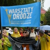 Piesza Pielgrzymka Nauczycieli na Jasną Górę "Warsztaty w drodze" rozpoczęta