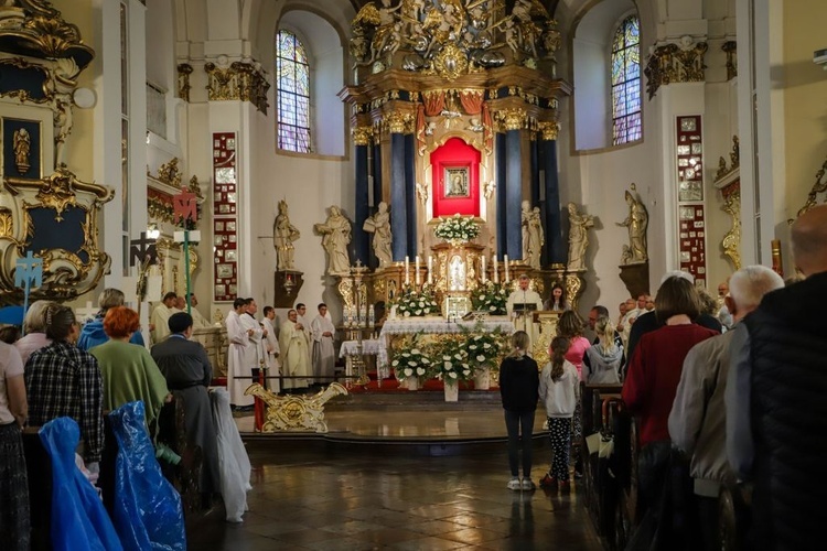 Najpierw Rokitno, a potem Jasna Góra