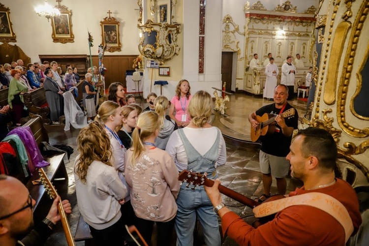 Najpierw Rokitno, a potem Jasna Góra