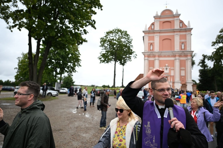 Wyjście pielgrzymki na Jasną Górę