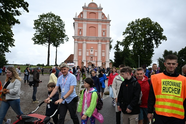 Wyjście pielgrzymki na Jasną Górę