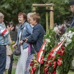 Godzina "W" przy Gloria Victis na Powązkach