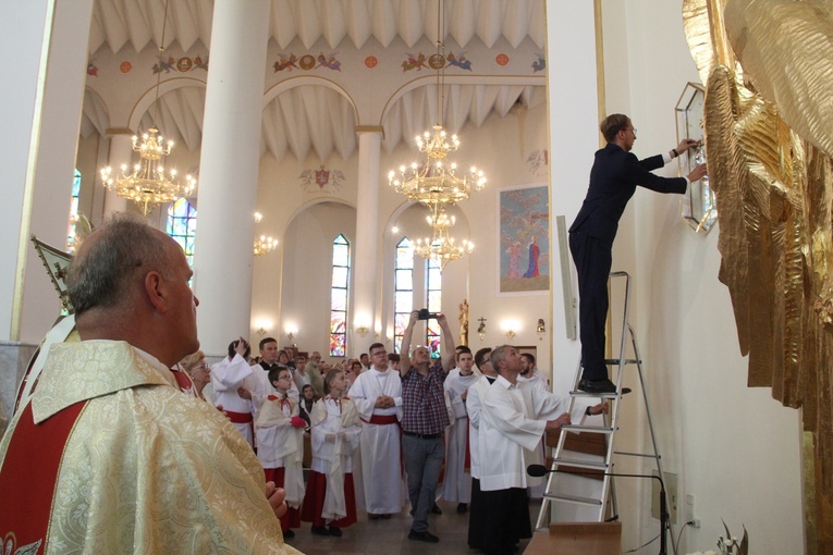 Dębica. 50-lecie parafii pw. Matki Bożej Anielskiej