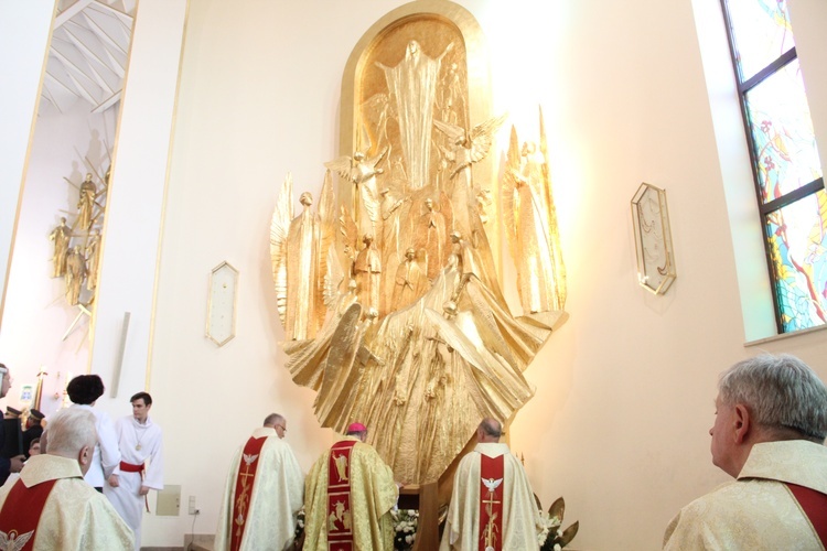 Dębica. 50-lecie parafii pw. Matki Bożej Anielskiej